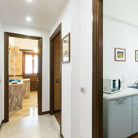 Aurelian Apartment