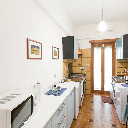 Aurelian Apartment *