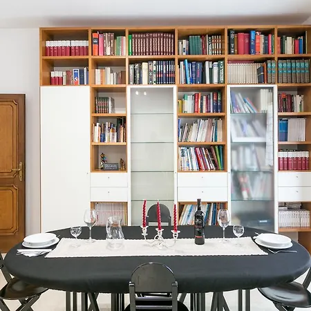 Aurelian Apartment Rome
